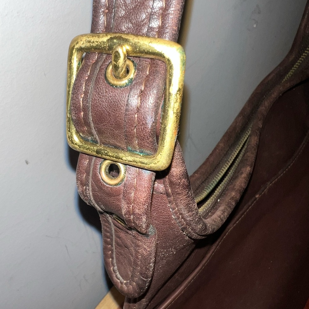 Vintage Coach #9058 Legacy Hobo Bag with Brass Accents - Picture 4 of 12